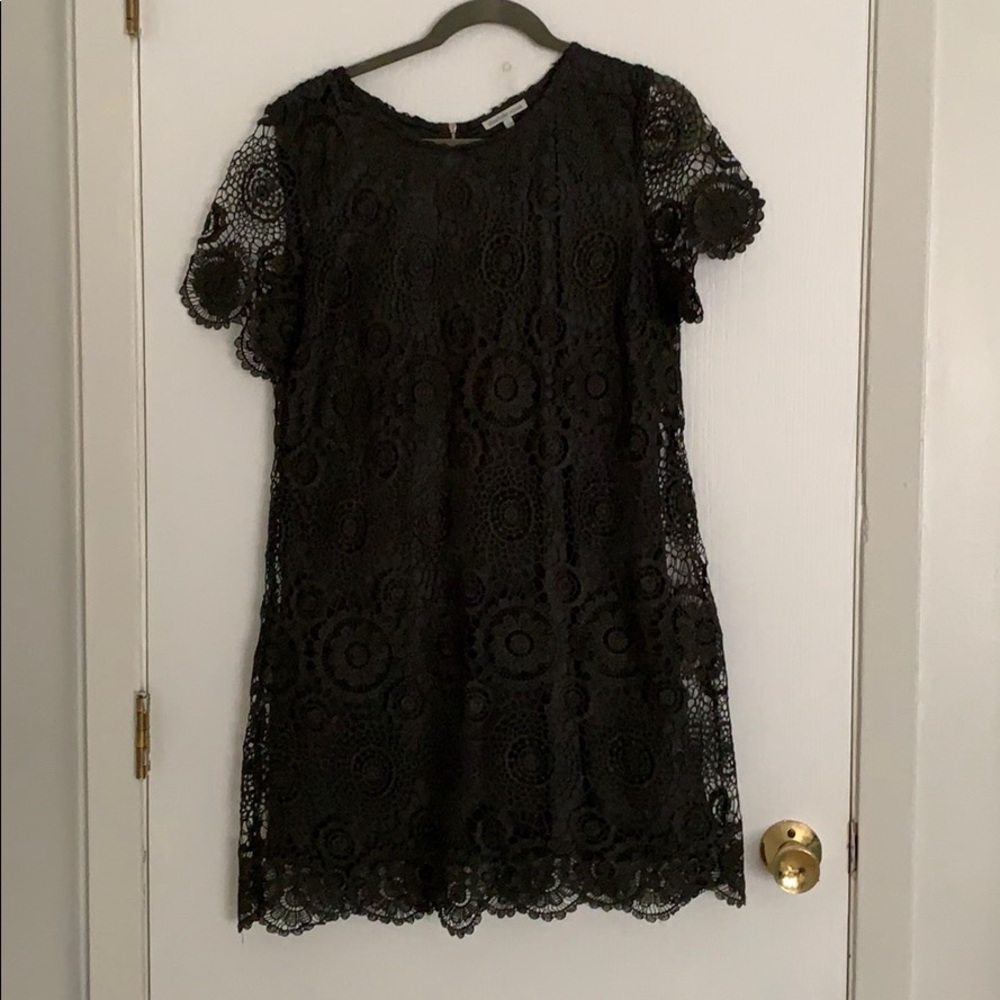 Short sleeve dress
